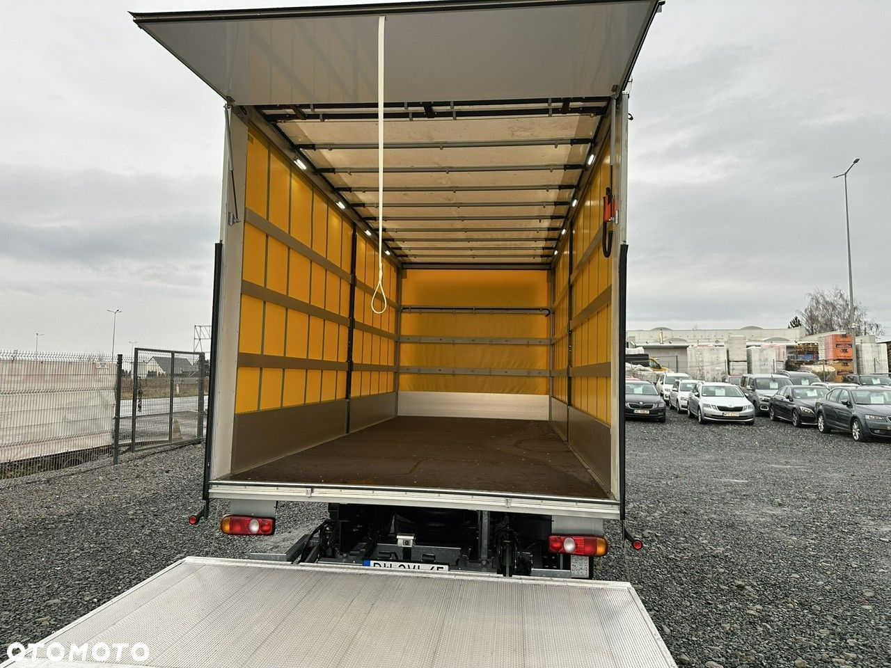 Mitsubishi Fuso Canter - 27