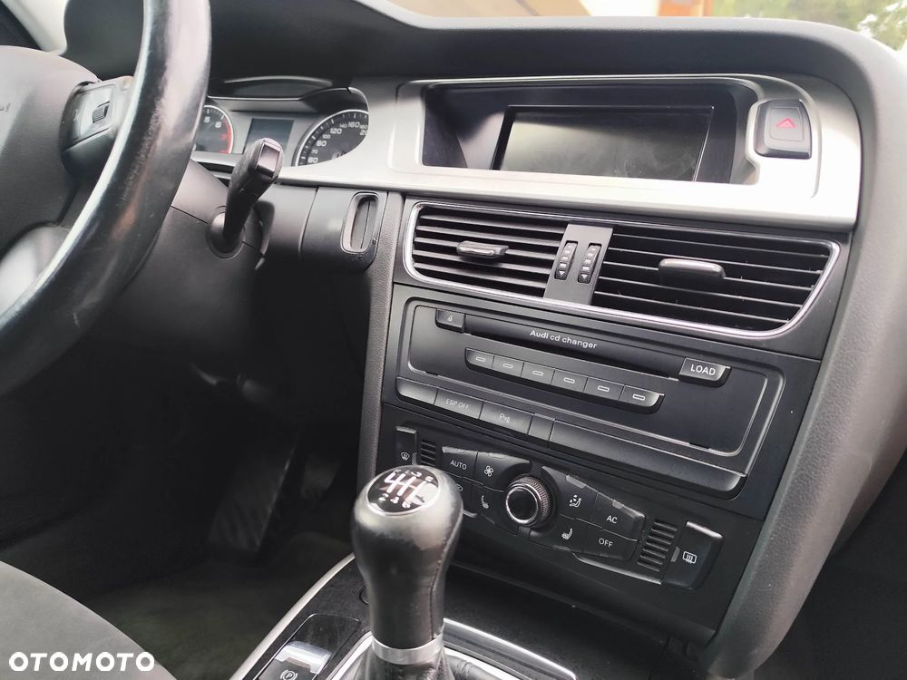 Audi A4 Avant 2.0 TFSI quattro Attraction - 11