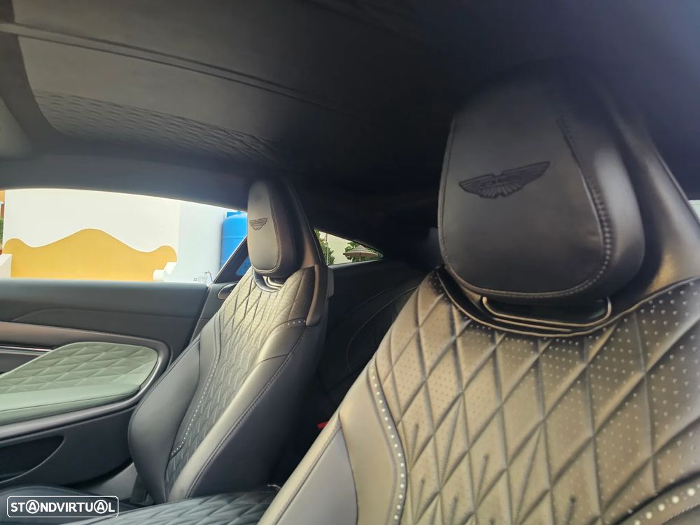 Aston Martin DB12 Coupé V8 - 30