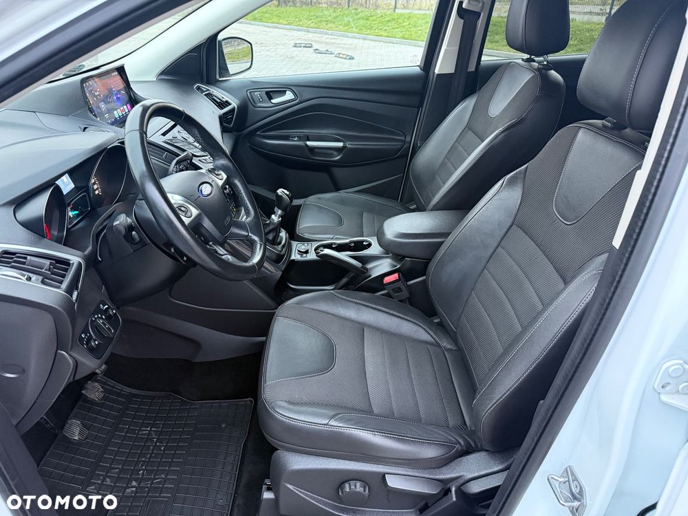Ford Kuga 1.5 EcoBoost 2x4 Titanium - 21