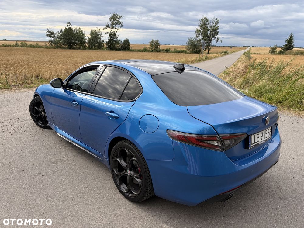 Alfa Romeo Giulia - 8
