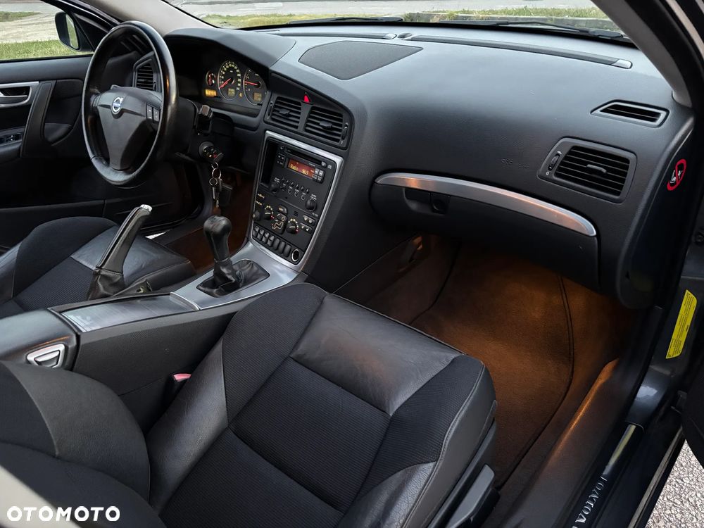 Volvo S60 2.4D Momentum - 16