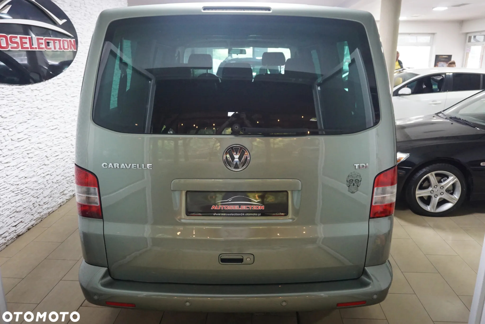 Volkswagen Caravelle - 6