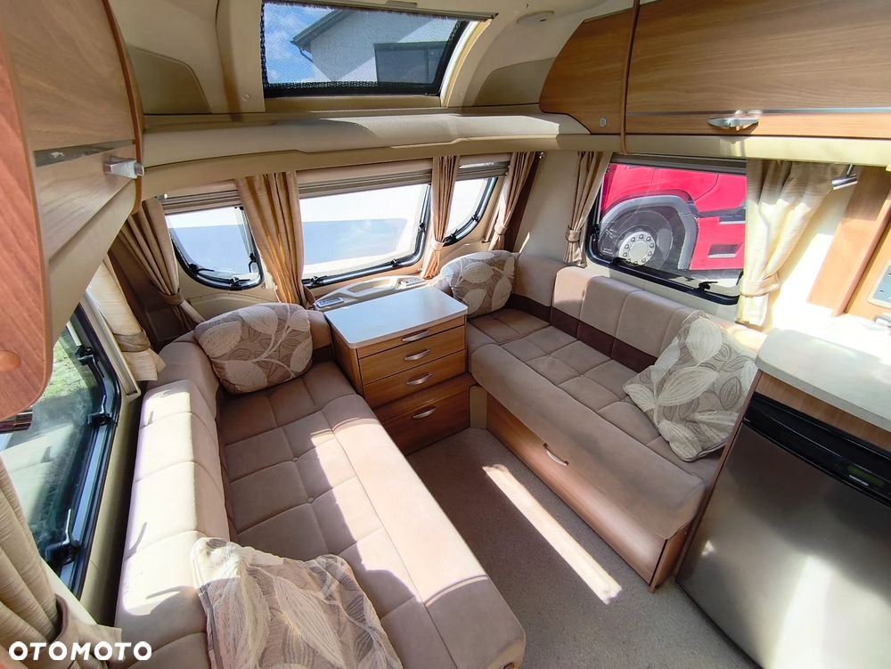 SWIFT CONQUEROR 565 - 15