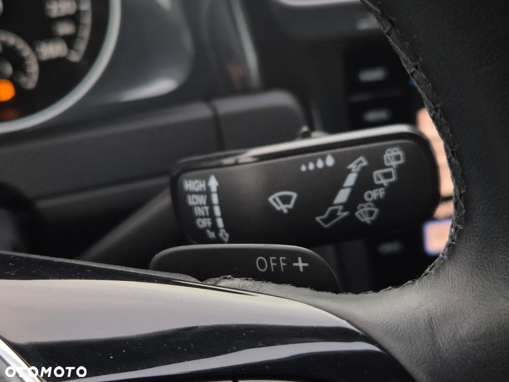 Volkswagen Golf Variant 1.5 TSI BMT Evo Comfortline DSG - 25