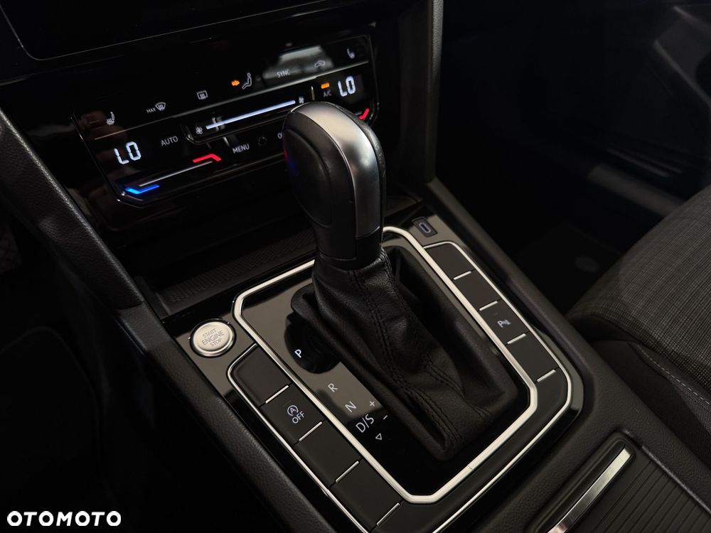 Volkswagen Passat Variant - 26