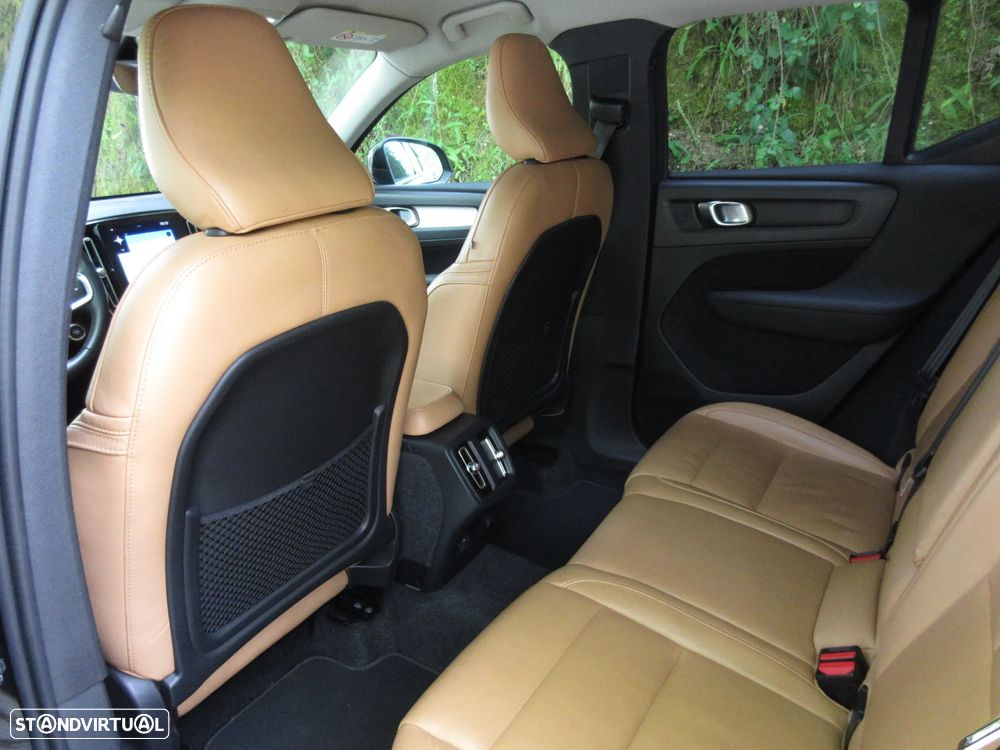 Volvo XC 40 2.0 D3 Momentum Plus Geartronic - 35