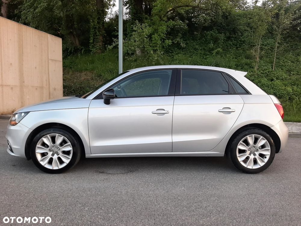 Audi A1 Sportback 1.6 TDI S tronic Ambition - 6