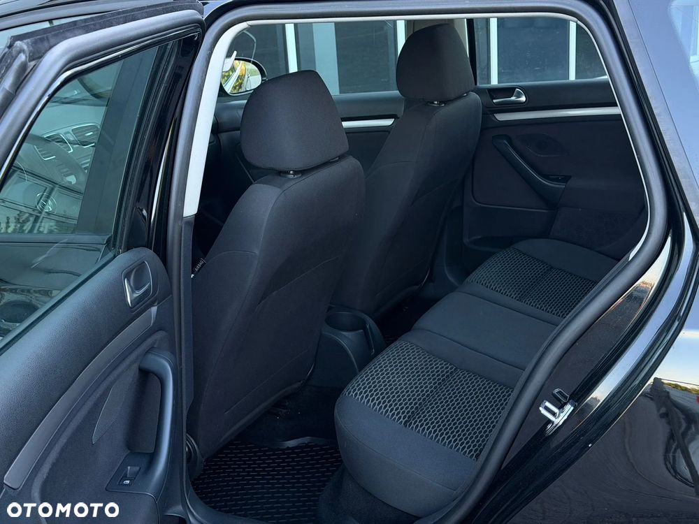Volkswagen Golf 1.6 TDI Comfortline - 32