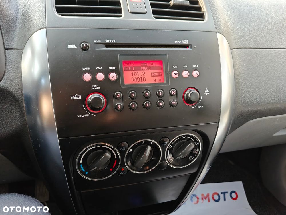 Suzuki SX4 1.9 DDiS DPF 4x2 Comfort - 24