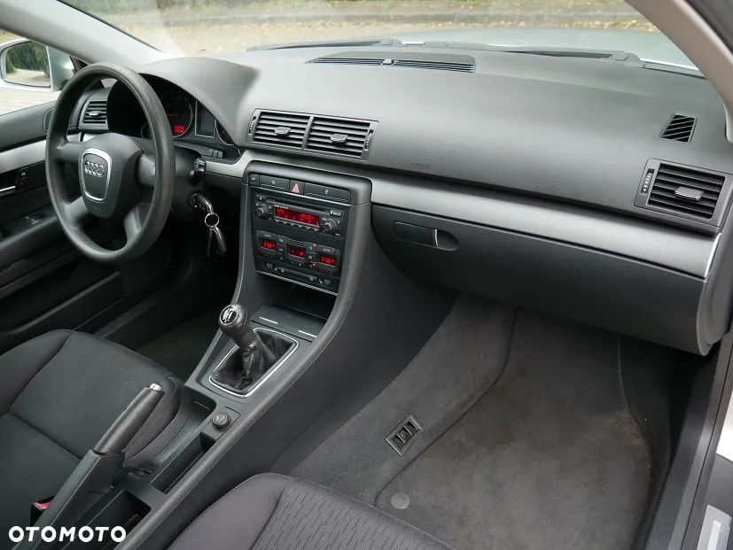 Audi A4 Limousine - 6