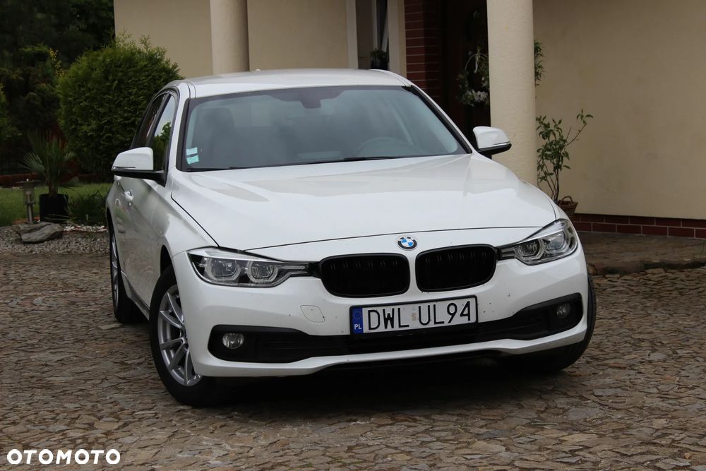 BMW Seria 3 316d Edition Luxury Line Purity - 31