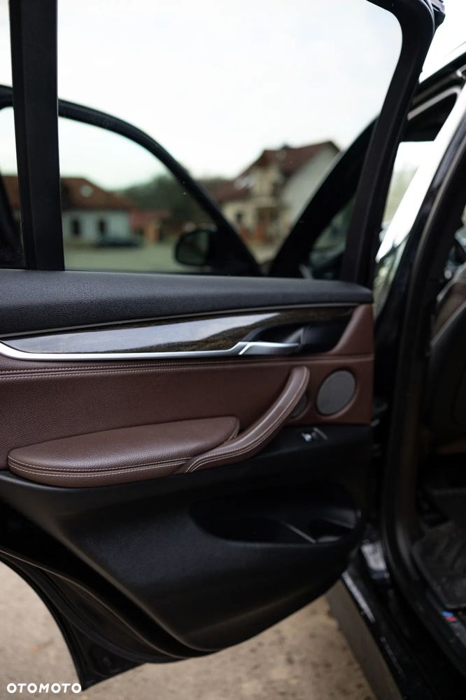 BMW X5 xDrive35i - 18