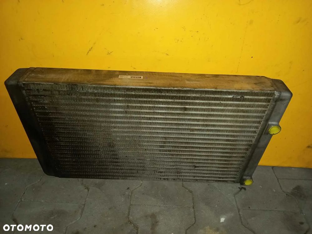 Chłodnica oleju Claas Axion Ares Arion 540 550 620 630 640 650 - 1