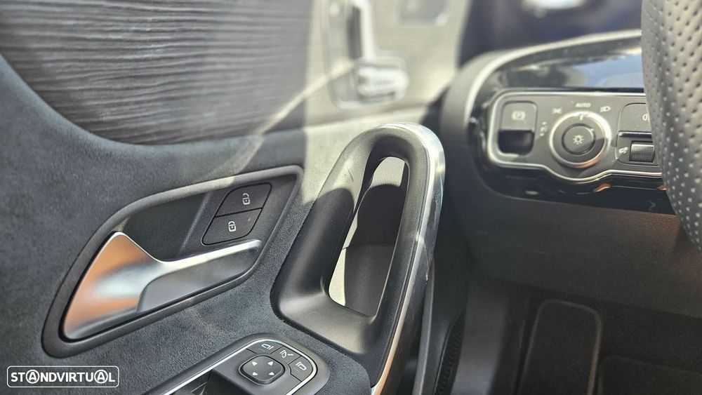 Mercedes-Benz A 35 AMG 4Matic - 10