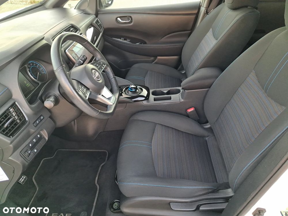 Nissan Leaf 40kWh N-Connecta - 11