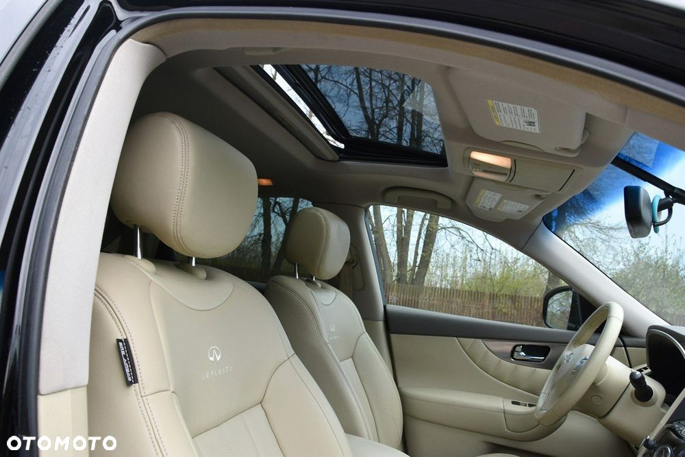 Infiniti FX - 23