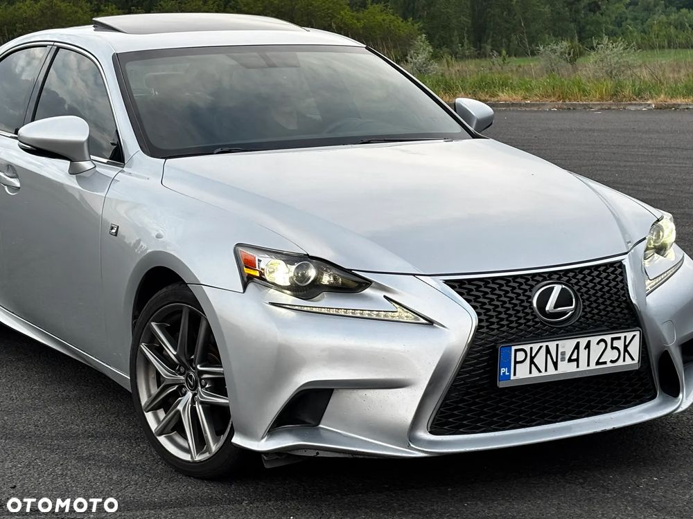 Lexus IS 200t Sport Line - 9