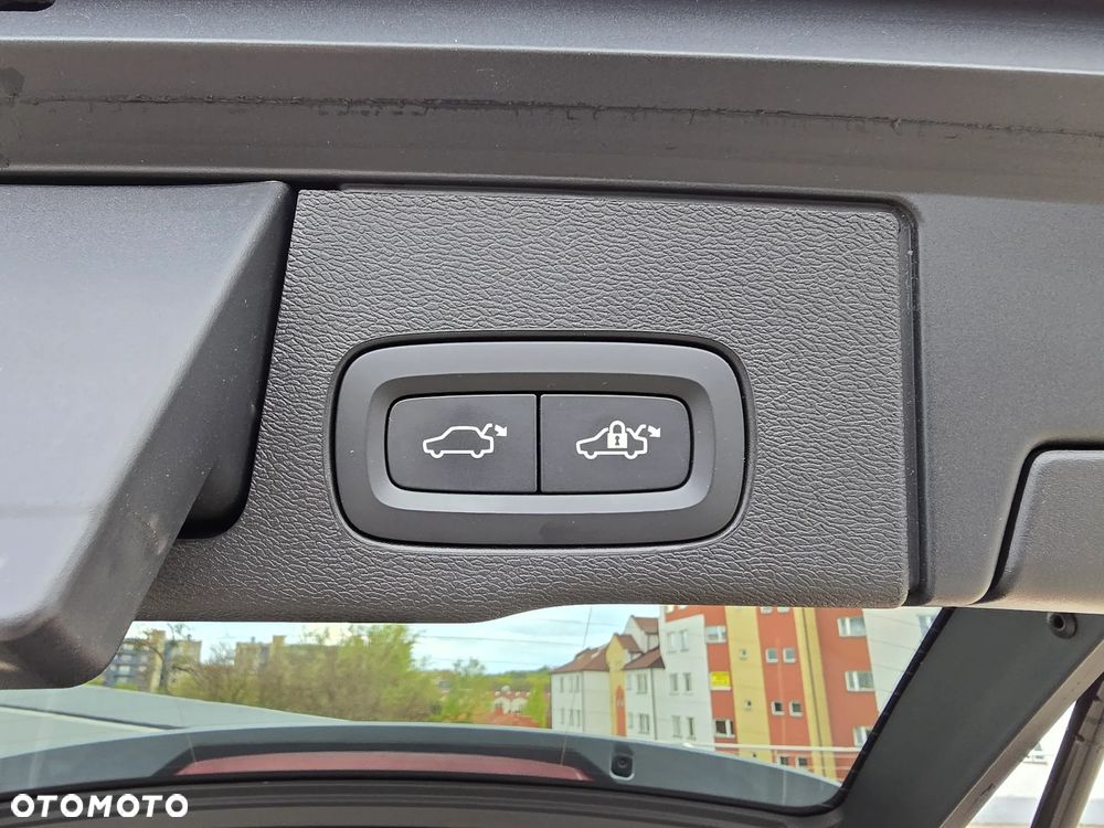 Volvo XC 60 T5 AWD Geartronic Momentum - 34