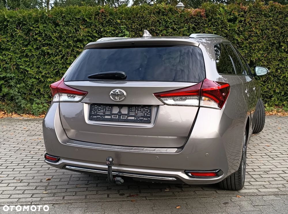 Toyota Auris - 15