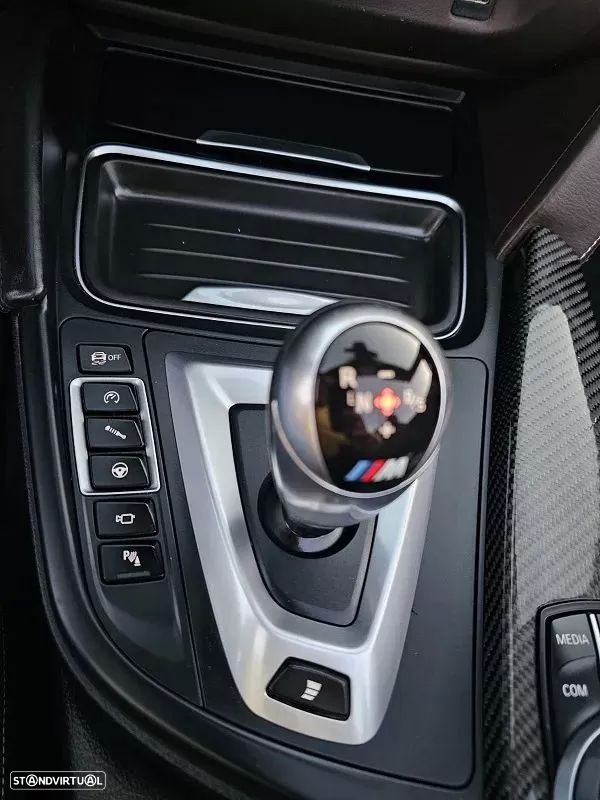 BMW M4 Auto - 36