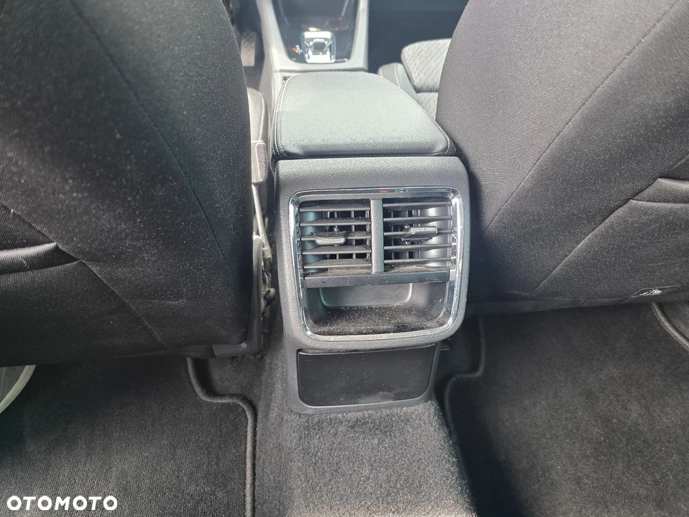 Skoda Octavia 2.0 TDI DSG Ambition - 10