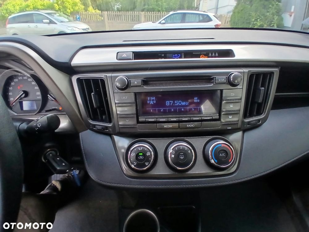 Toyota RAV4 2.0 D-4D Active 4x2 - 37