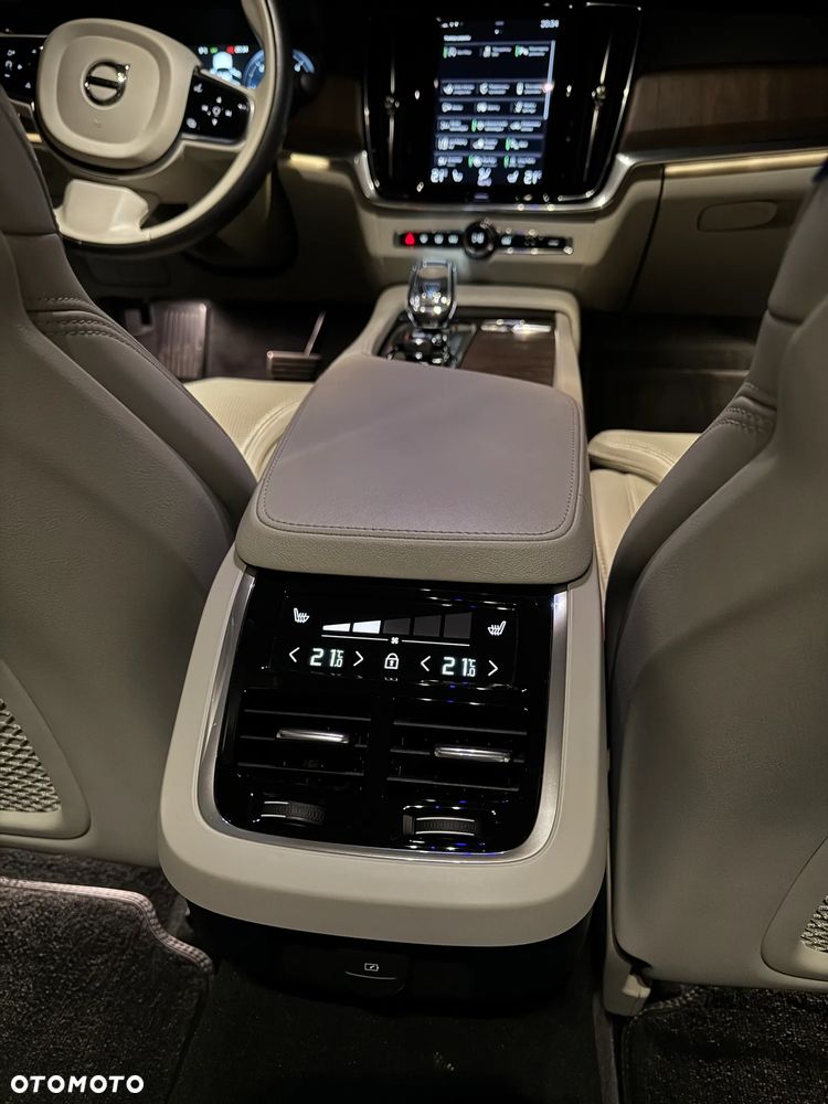 Volvo S90 - 23