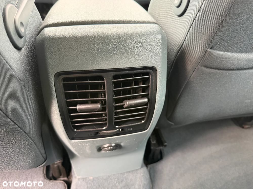 Ford C-MAX 2.0 TDCi Titanium - 29