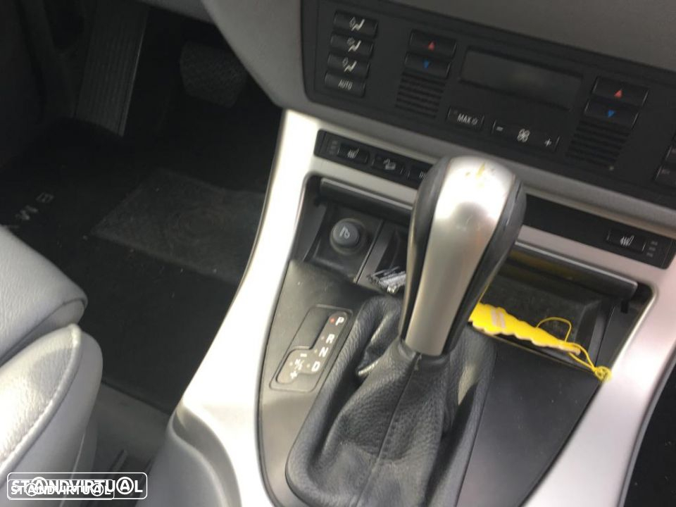 BMW X5 3.0TD de 2004 para peças - 3