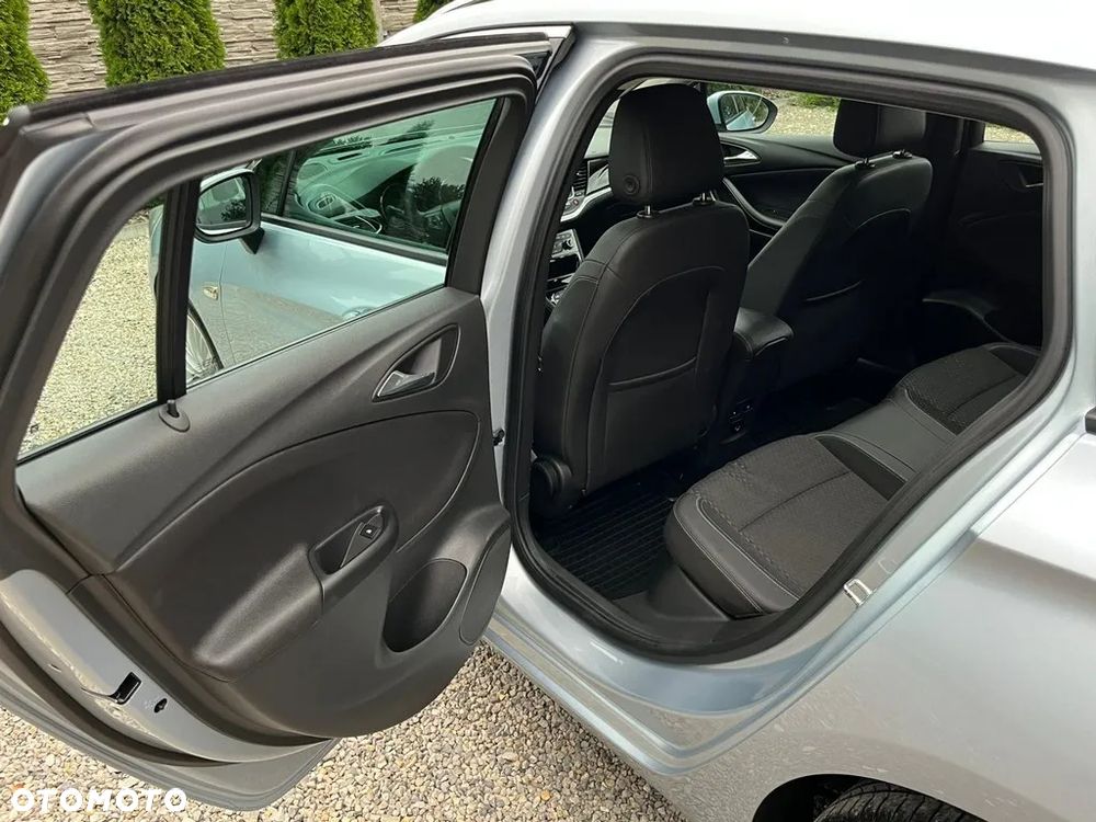Opel Astra 1.6 BiTurbo D (CDTI) Start/Stop Innovation - 28