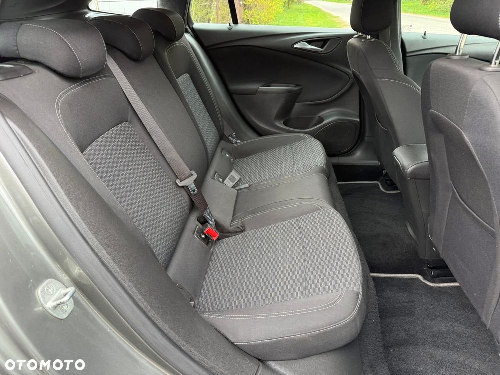 Opel Astra 1.4 Turbo Innovation - 10