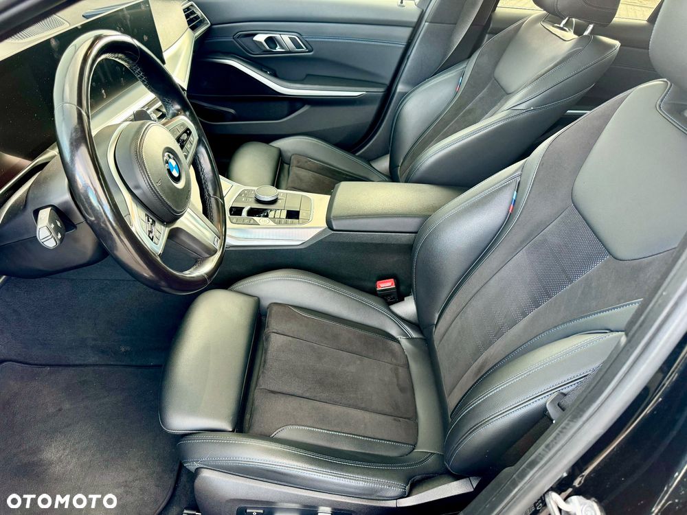 BMW Seria 3 320i M Sport - 10