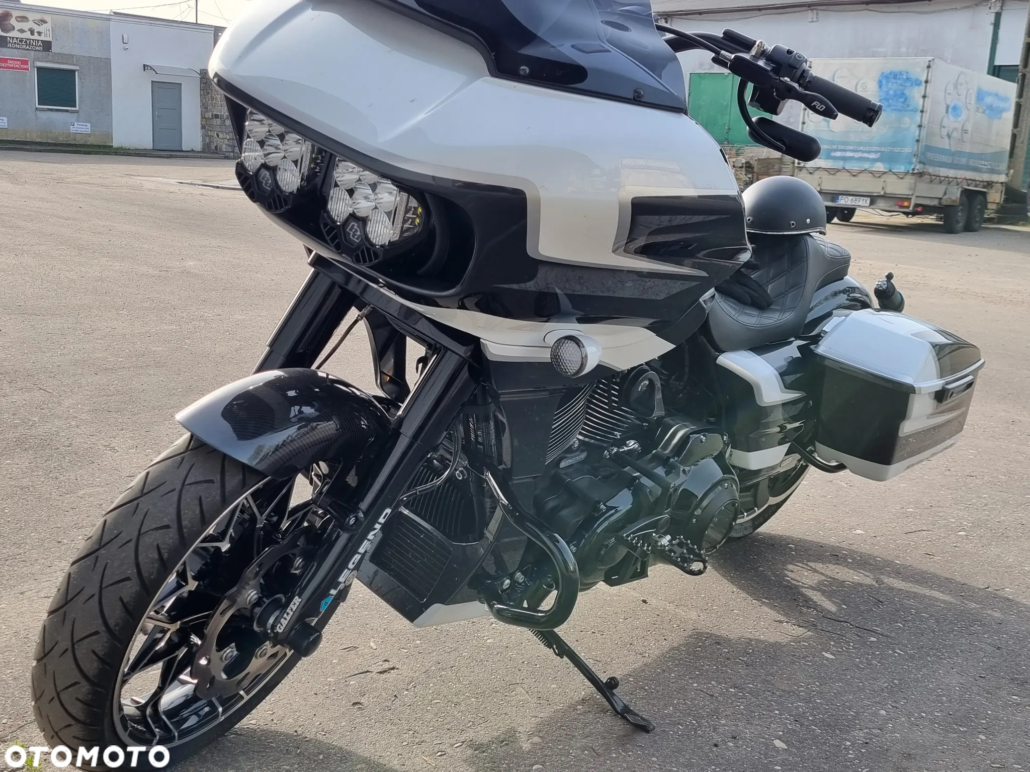Harley-Davidson Touring Road Glide - 3