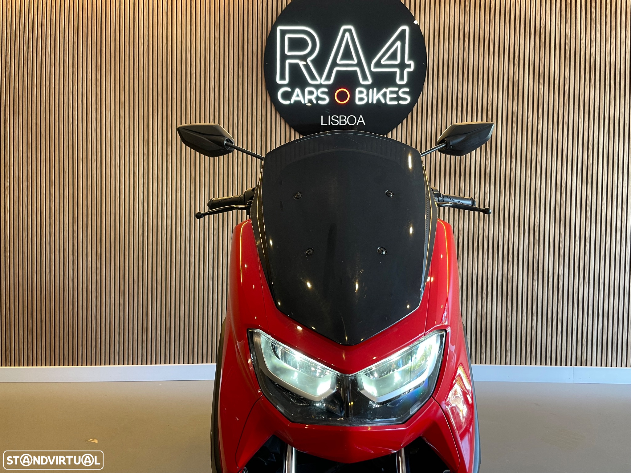 Yamaha NMAX - 9