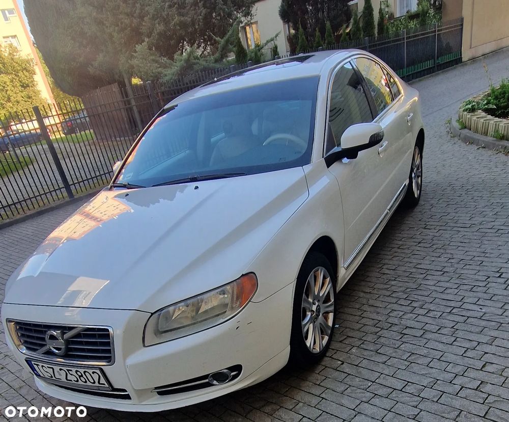 Volvo S80 2010 photo 2