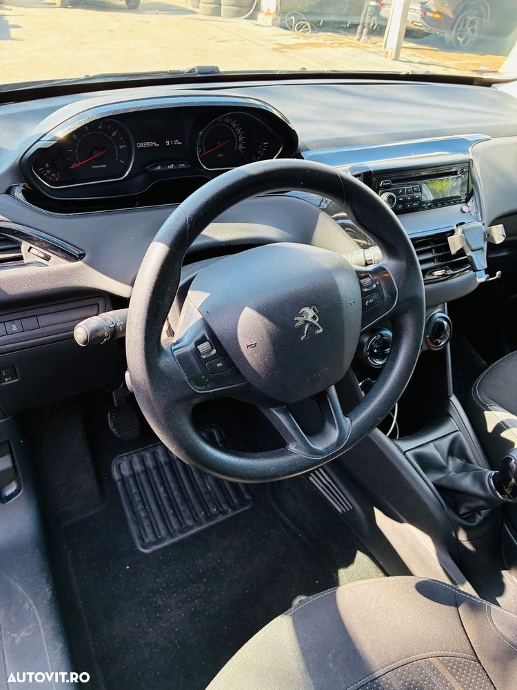 Peugeot 208 1.2 VTi Access - 11