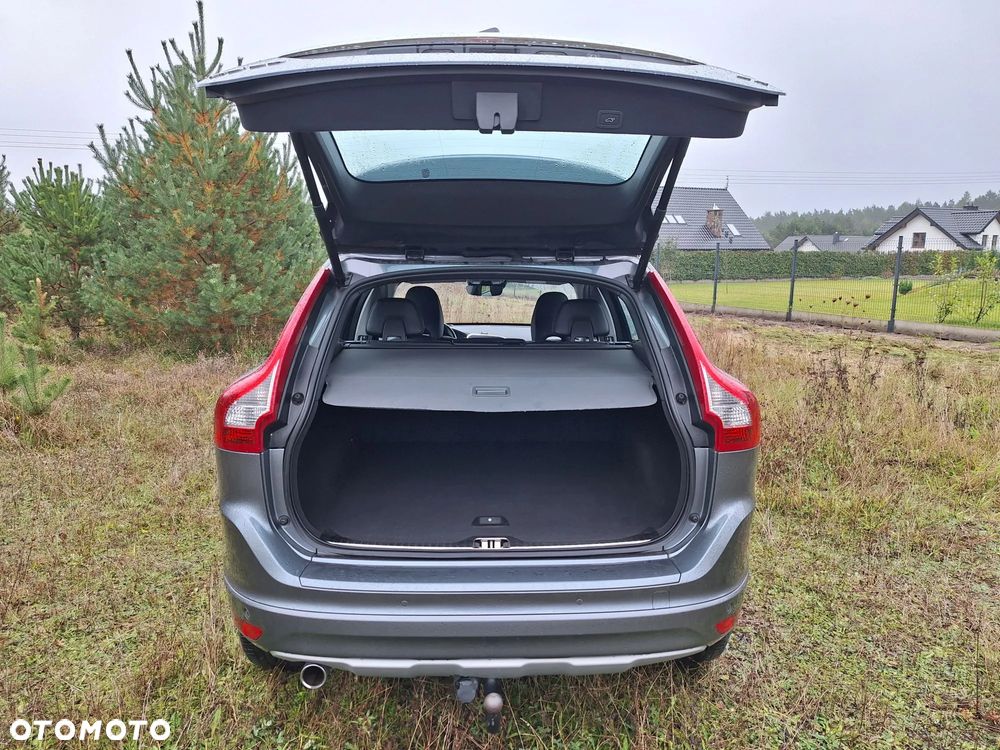 Volvo XC 60 D3 Drive-E Momentum - 8