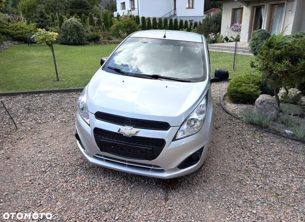 Chevrolet Spark 1.0 + - 16