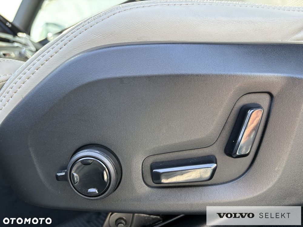 Volvo XC 60 - 12