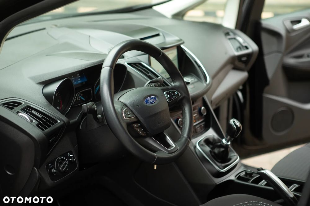 Ford Grand C-MAX - 21