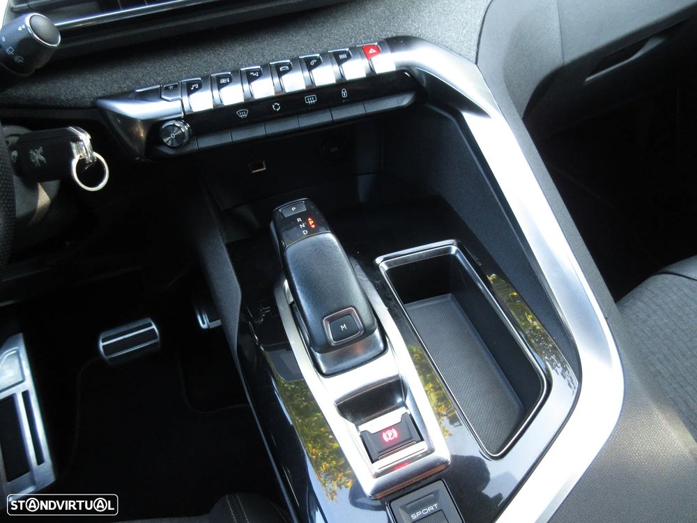 Peugeot 3008 1.5 BlueHDi GT Line EAT8 - 38