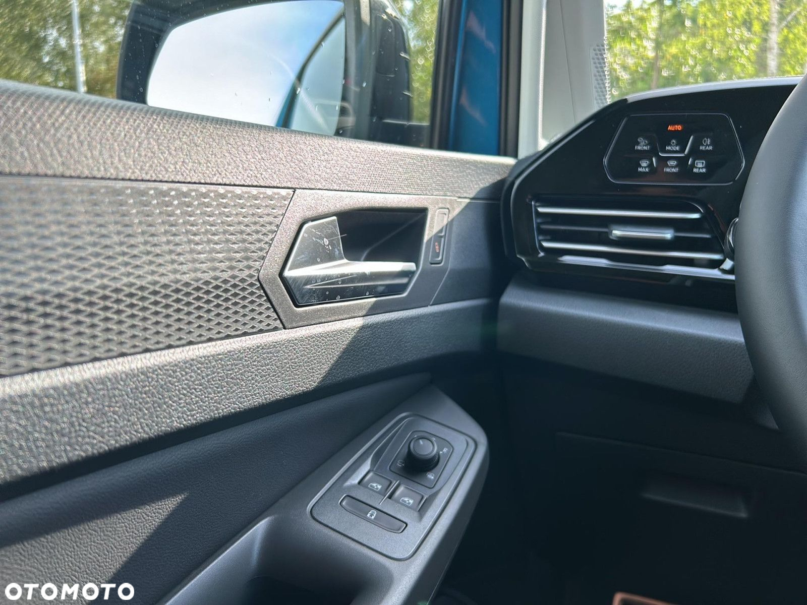 Volkswagen Caddy Maxi 2.0 TDI Style DSG - 24