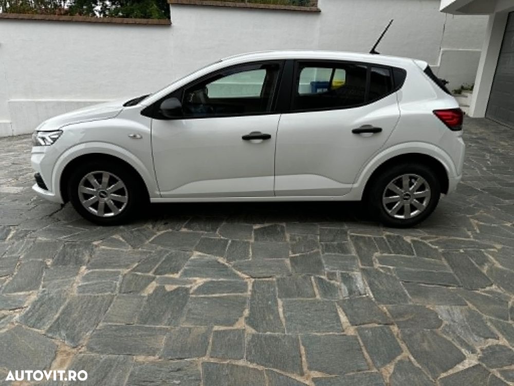 Dacia Sandero TCe 90 Essential - 1