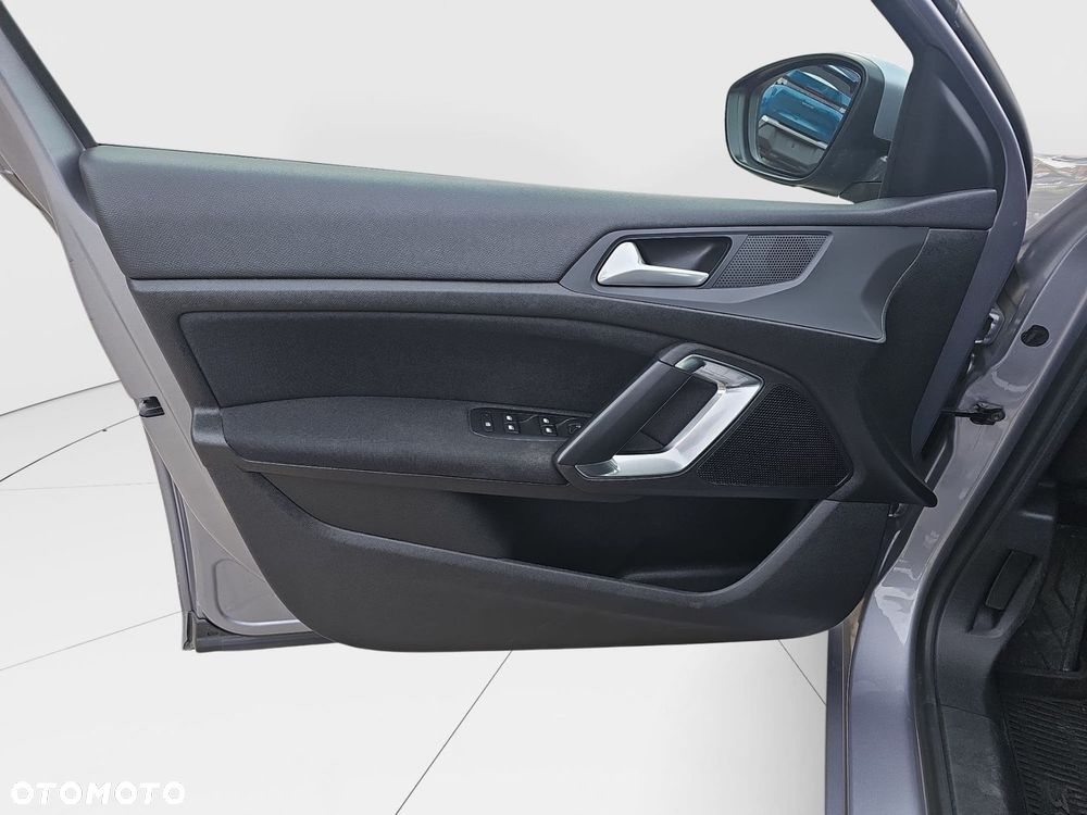 Peugeot 308 1.2 PureTech Active Pack S&S - 17