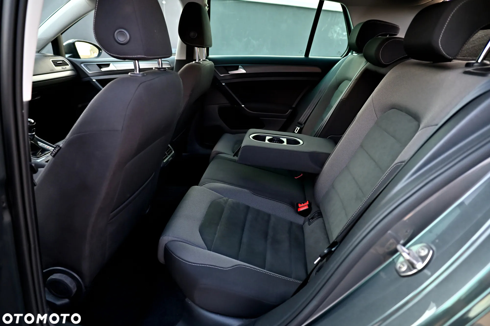 Volkswagen Golf Variant 1.5 TSI OPF R-Line - 24