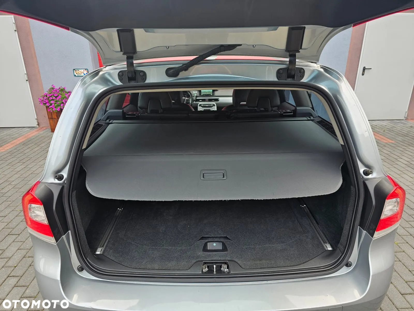 Volvo V70 D2 Geartronic Powershift Momentum - 23