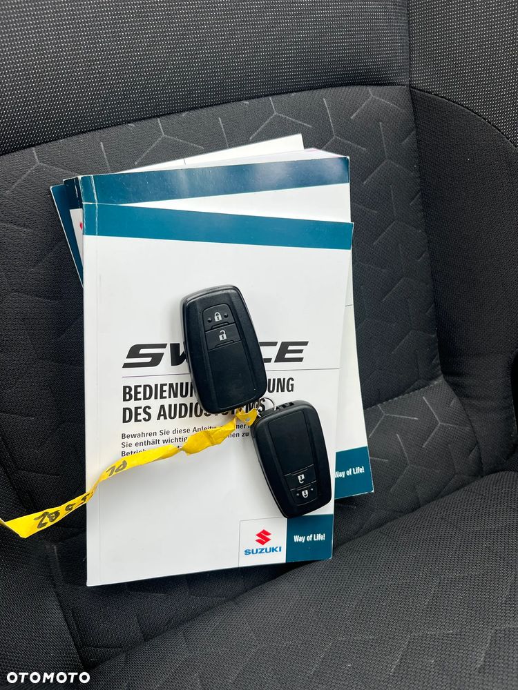 Suzuki Swace 1.8 Hybrid Premium Plus CVT - 38