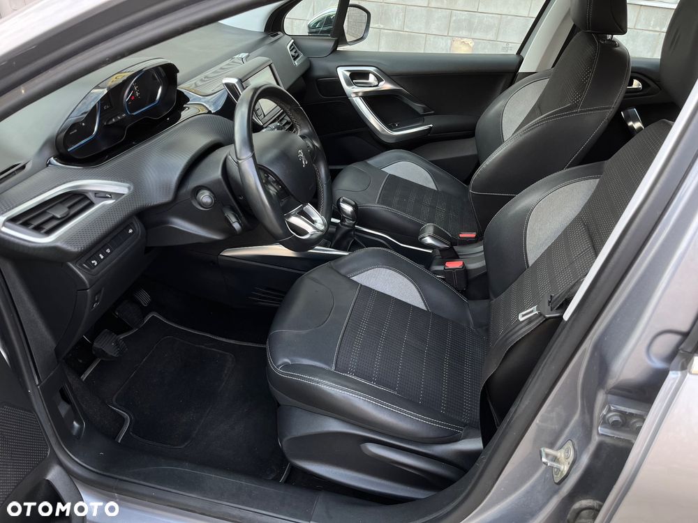 Peugeot 2008 1.6 e-HDi Allure S&S - 7