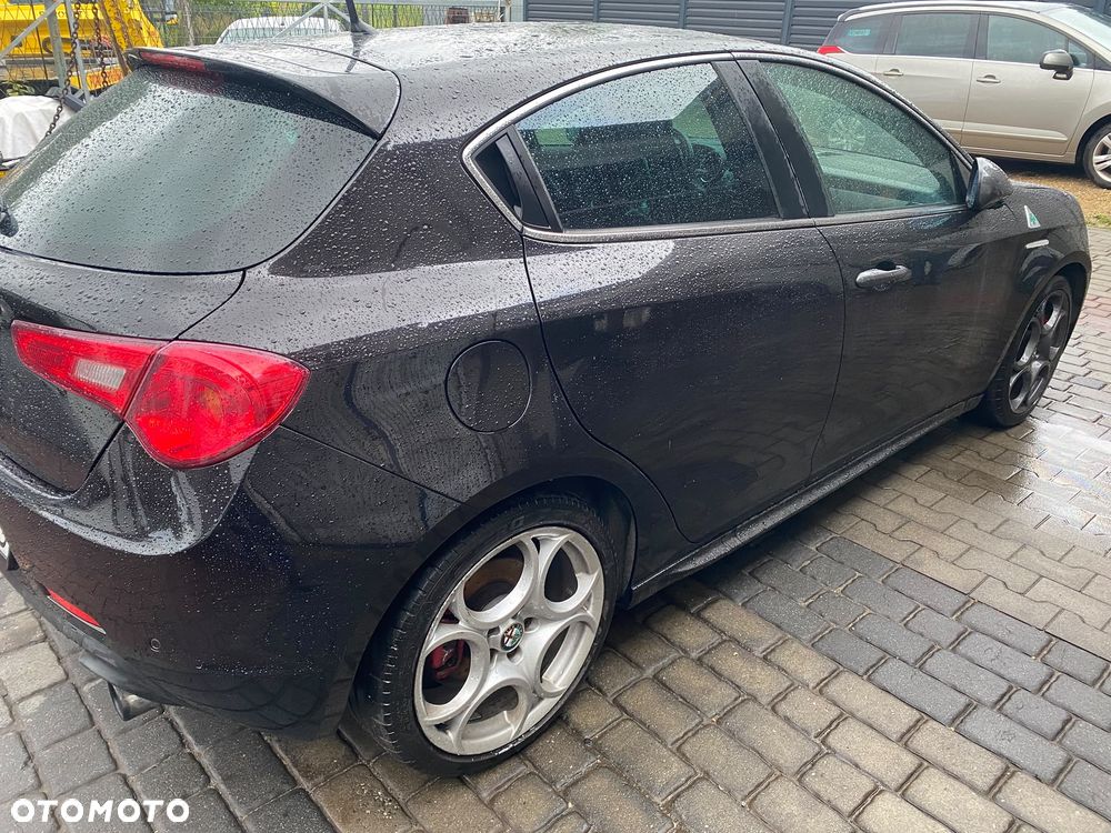 Alfa Romeo Giulietta 2015 photo 2